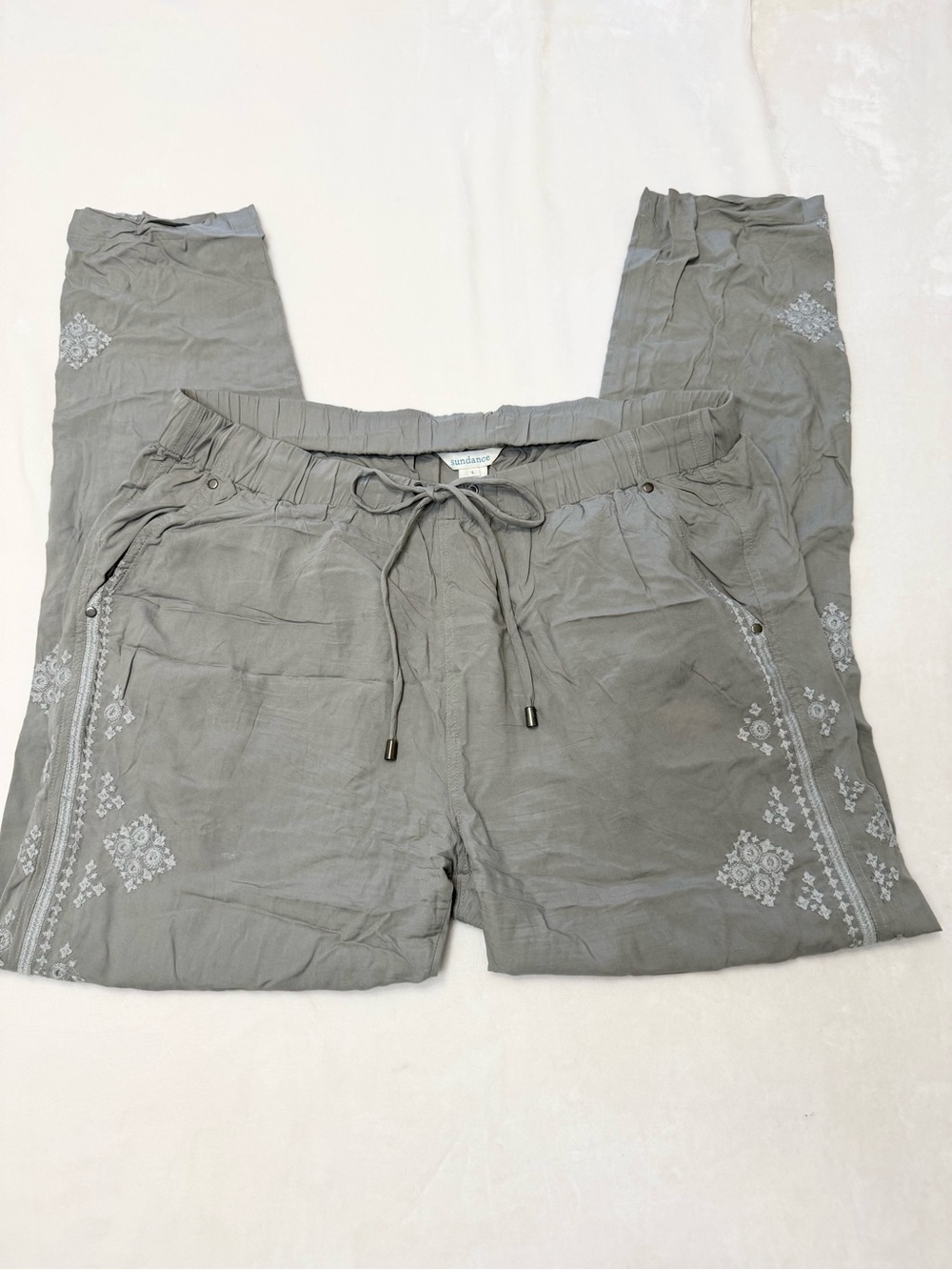 Sundance Women’s Tone It Up Embroidered Pull-On Pants